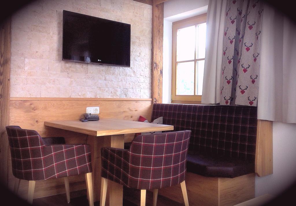 Hotel Garni Romantika ザーファウス エクステリア 写真
